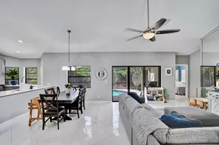54 Cedar Cir, Boynton Beach, FL 33436 - Photo 9