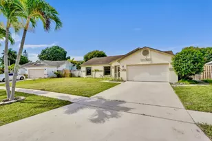 54 Cedar Cir, Boynton Beach, FL 33436 - Photo 3
