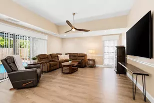 2145 NW 85th Ln, Coral Springs, FL 33071 - Photo 9