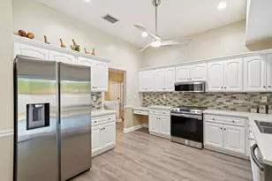 2145 NW 85th Ln, Coral Springs, FL 33071 - Photo 3