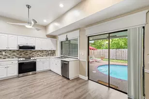 2145 NW 85th Ln, Coral Springs, FL 33071 - Photo 5