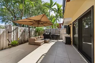 730 NW 99th Cir, Plantation, FL 33324 - Photo 5