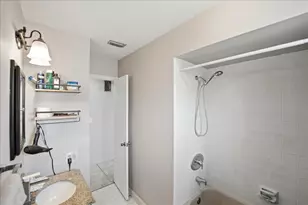 107 SE Selva Ct, Port Saint Lucie, FL 34983 - Photo 13