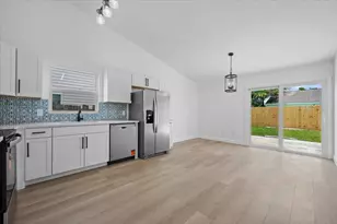 5082 Dalewood Ln, Lake Worth, FL 33467 - Photo 5