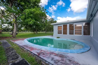 3400 NW 39th Street, Lauderdale Lakes, FL 33309 - Photo 3