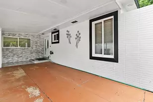 124 Davis Rd, Palm Springs, FL 33461 - Photo 3
