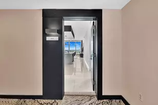 900 Biscayne Blvd, Miami, FL 33132 - Photo 7