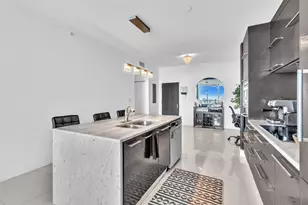 900 Biscayne Blvd, Miami, FL 33132 - Photo 13