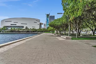 900 Biscayne Blvd, Miami, FL 33132 - Photo 33