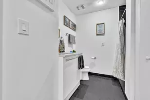 900 Biscayne Blvd, Miami, FL 33132 - Photo 23