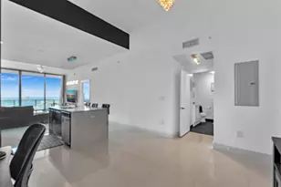 900 Biscayne Blvd, Miami, FL 33132 - Photo 9