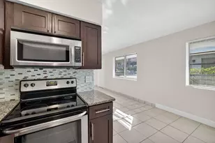 2500 SW 18th Terrace, Fort Lauderdale, FL 33315 - Photo 13