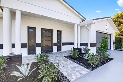 1410 N Beta Ct Court N, Lake Clarke Shores, FL 33406 - Photo 5