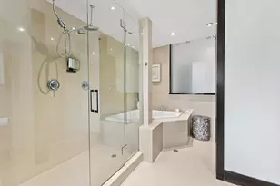 76 Isle of Venice Dr, Fort Lauderdale, FL 33301 - Photo 31