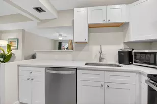 480 NW 20th St, Boca Raton, FL 33431 - Photo 11