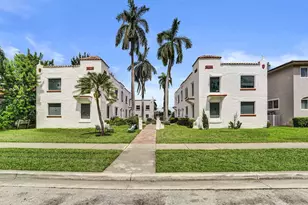 817 Tyler St, Hollywood, FL 33019 - Photo 1