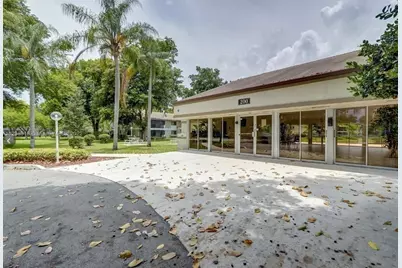 606 Gardens Drive, Pompano Beach, FL 33069 - Photo 19