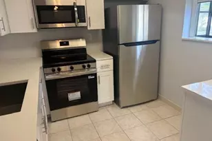 606 Gardens Dr, Pompano Beach, FL 33069 - Photo 5