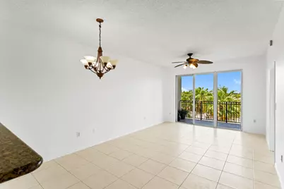 27 Royal Palm Way #503, Boca Raton, FL 33432 - Photo 5