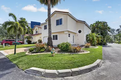 1306 SE 5th Court, Dania Beach, FL 33004 - Photo 3