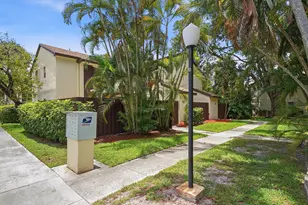 3349 Cocoplum Cir, Coconut Creek, FL 33063 - Photo 27