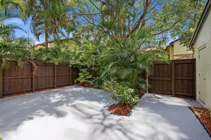 3349 Cocoplum Cir, Coconut Creek, FL 33063 - Photo 23