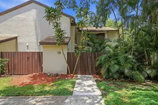 3349 Cocoplum Cir, Coconut Creek, FL 33063 - Photo 9