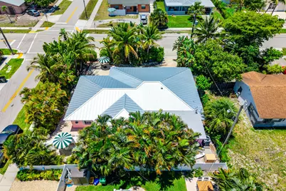 247 SE 3rd Avenue, Delray Beach, FL 33483 - Photo 1