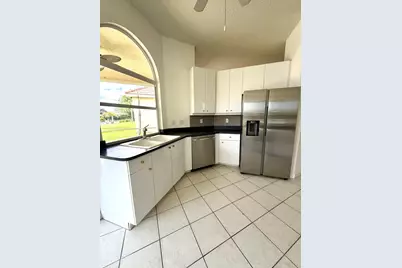 702 SW Aruba, Port Saint Lucie, FL 34986 - Photo 9
