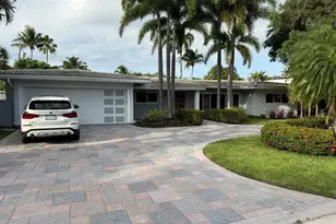 2701 NE 27th Ct, Fort Lauderdale, FL 33306 - Photo 1