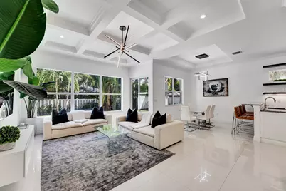 500 NE Wavecrest Way, Boca Raton, FL 33432 - Photo 1