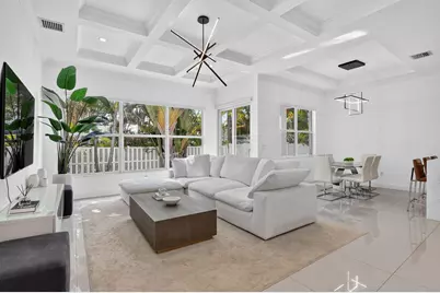 500 NE Wavecrest Way, Boca Raton, FL 33432 - Photo 1