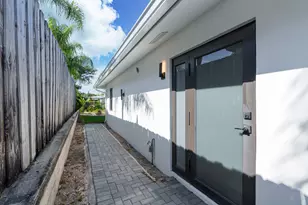 303 De Carie St, Delray Beach, FL 33444 - Photo 29