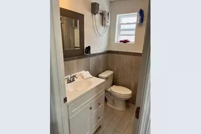 2810 NE 7th Avenue, Pompano Beach, FL 33064 - Photo 3