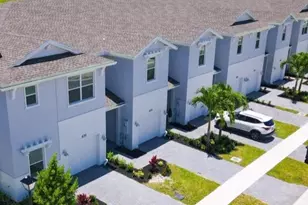 675 SE Lk Fls St, Port Saint Lucie, FL 34984 - Photo 1