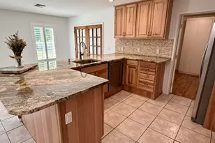 147 Sunflower Cir, Royal Palm Beach, FL 33411 - Photo 9