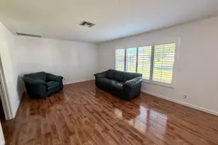 147 Sunflower Cir, Royal Palm Beach, FL 33411 - Photo 5