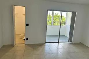 555 Purdy Ln, Palm Springs, FL 33461 - Photo 15