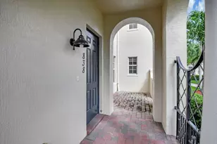 838 NW 83rd Ln, Boca Raton, FL 33487 - Photo 7