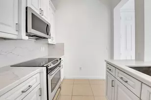 838 NW 83rd Ln, Boca Raton, FL 33487 - Photo 17