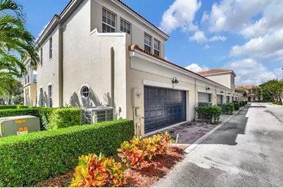 838 NW 83rd Lane, Boca Raton, FL 33487 - Photo 3