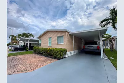 120 Plantation Boulevard #120, Lake Worth, FL 33467 - Photo 1
