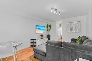 1035 Meridian Ave, Miami Beach, FL 33139 - Photo 5