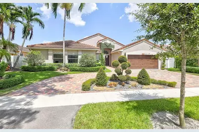 912 NW 132nd Avenue, Sunrise, FL 33325 - Photo 3