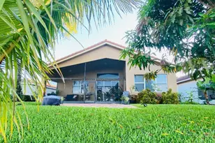 2165 SW Newport Isles Blvd, Port Saint Lucie, FL 34953 - Photo 5