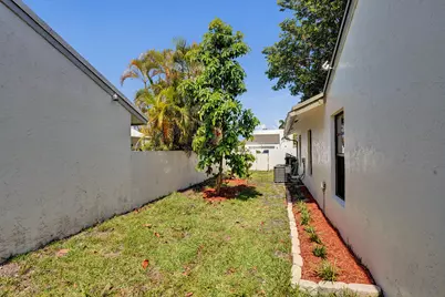 820 NW 21st Way #820, Delray Beach, FL 33445 - Photo 31