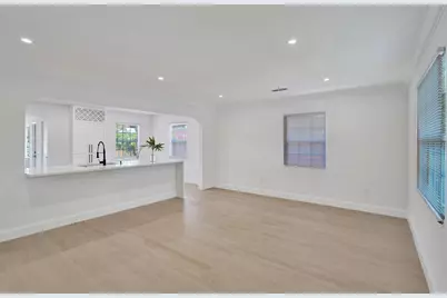 716 S Pine Street, Lake Worth Beach, FL 33460 - Photo 9