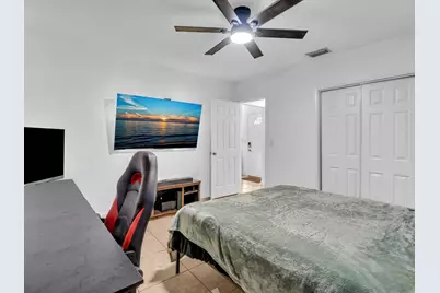 700 SW 5th Court, Hallandale Beach, FL 33009 - Photo 9