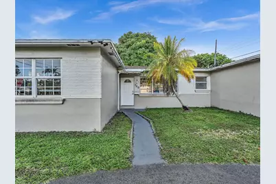 700 SW 5th Court, Hallandale Beach, FL 33009 - Photo 3