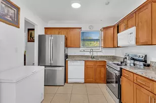 700 SW 5th Ct, Hallandale Beach, FL 33009 - Photo 15